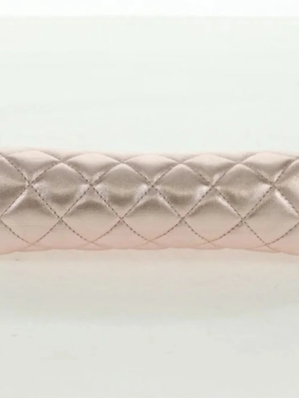 CHANEL Matelasse Pouch Lamb Skin Pink Silver CC Auth 166350SAM